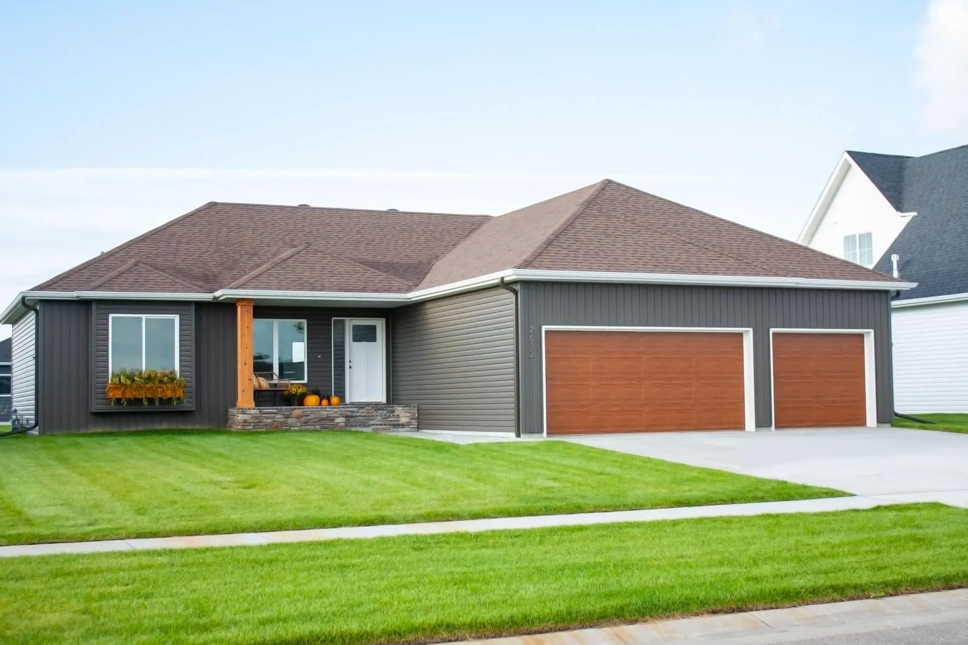 Long panel carriage house garage doors